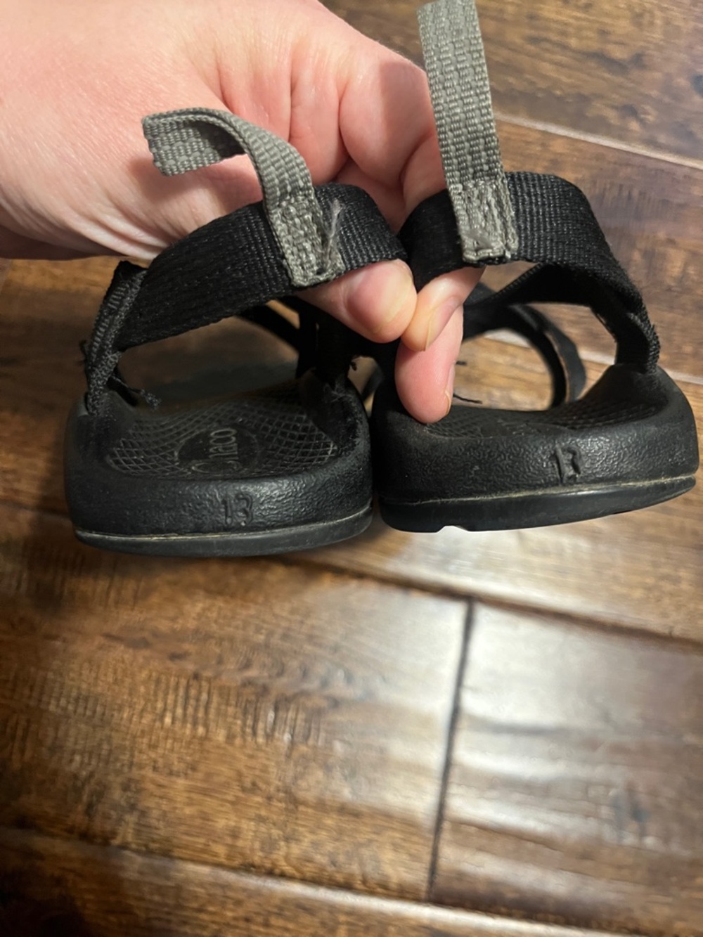 Unisex Black Strapped Kids Outdoor Sandals - Picture 3 of 4